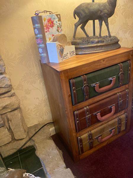 Beautiful shop, wonderful staff, and the items are stunning.