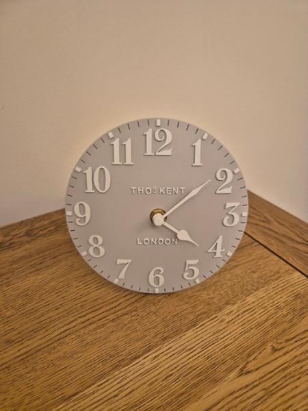 Lovely little mantle piece clock