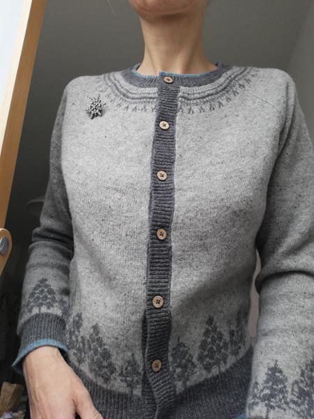 Lovely cardigan, an average shopping experience