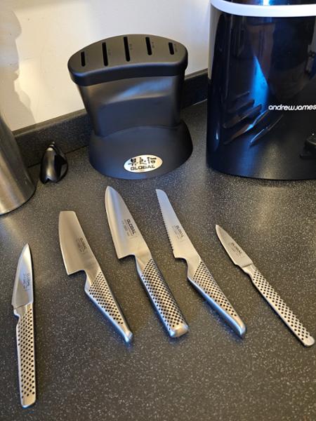 Global 6 Piece Japanese Steel Knife Block Set (G-636-6B)