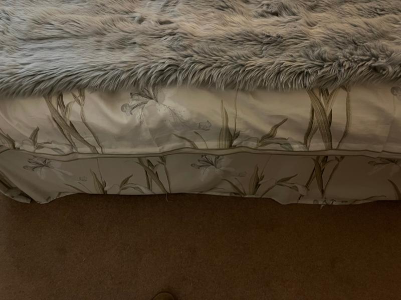 Amazing bed set