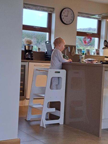 Safe place for toddler to watch cooking