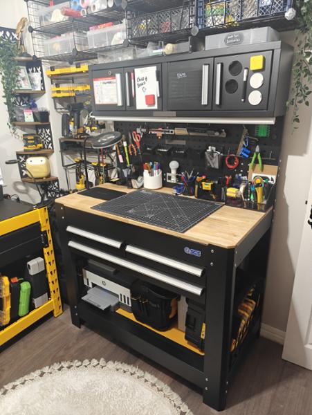 Great workbench with a lot of features