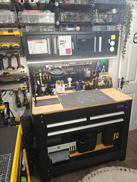 Great workbench with a lot of features