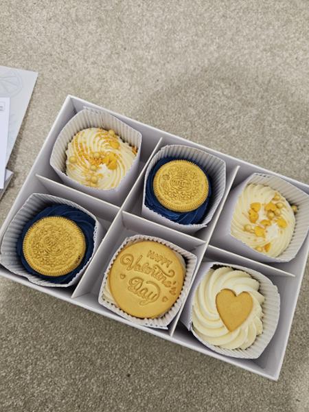 Delicious cupcakes, great service!