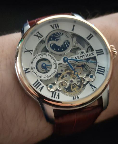 Great true mechanical watch, very pleased!