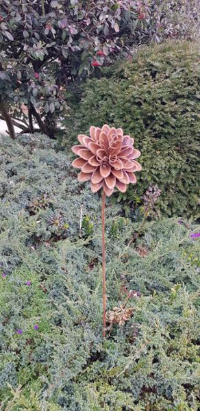4 metal beautiful flowers