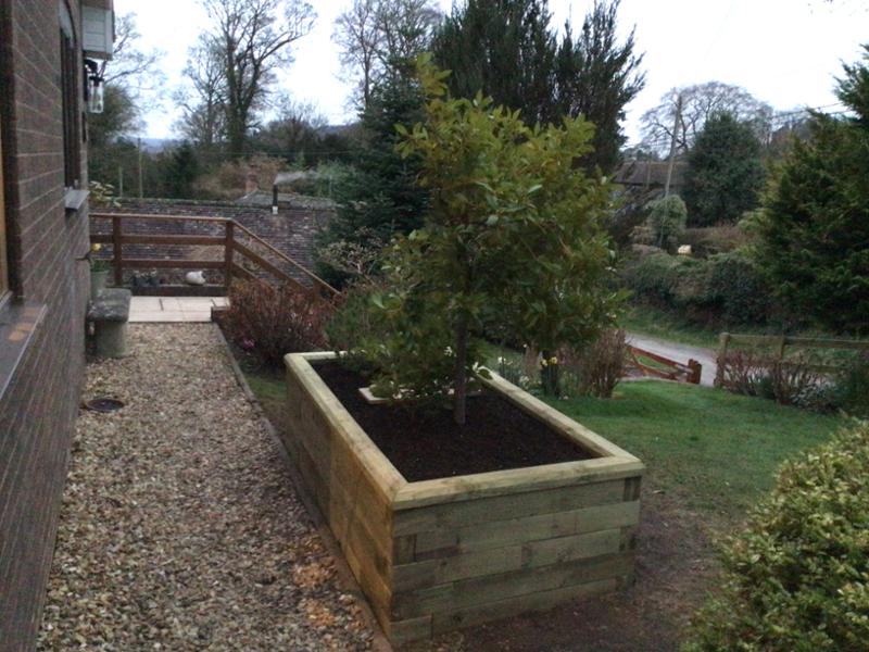 Top quality Raised Planter with excellent instructions.