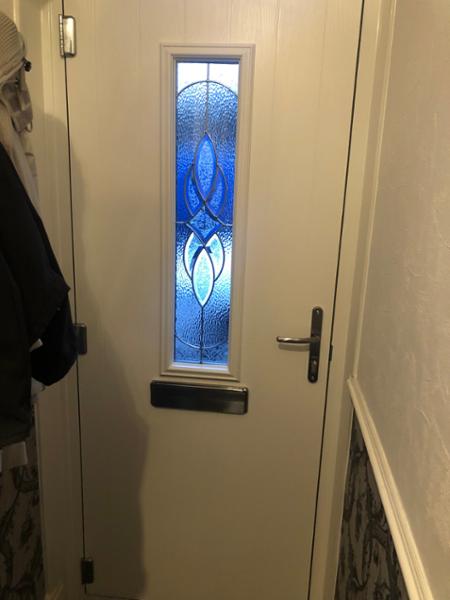 8 windows 2 doors