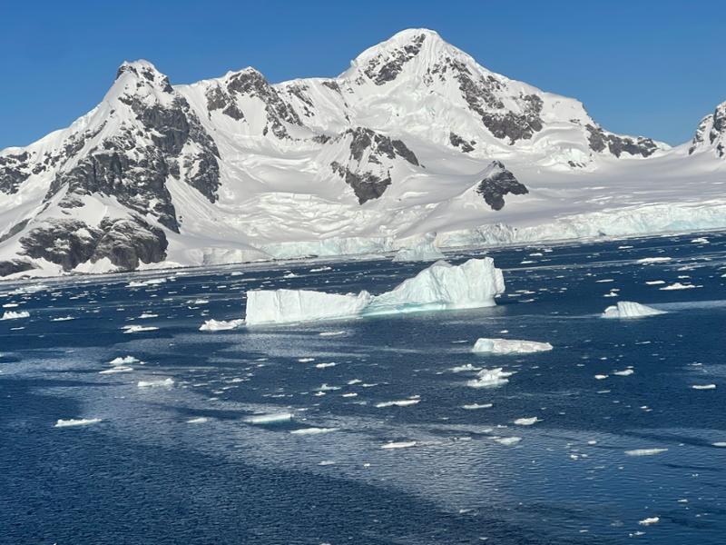 5157-Highlights of Antarctica