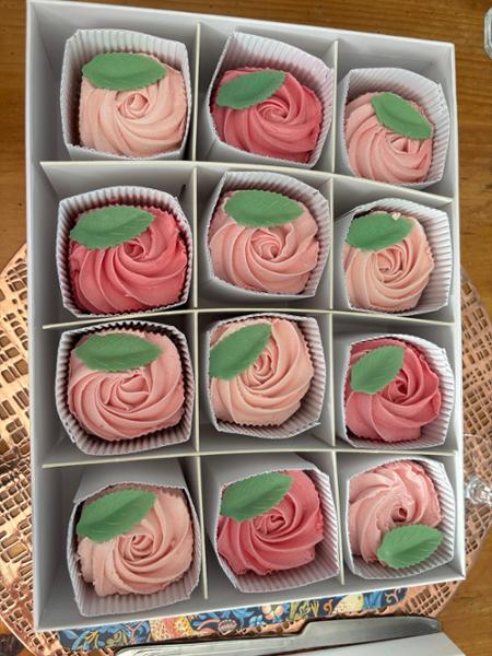 Amazing vegan cupcakes! Most delicious cakes!