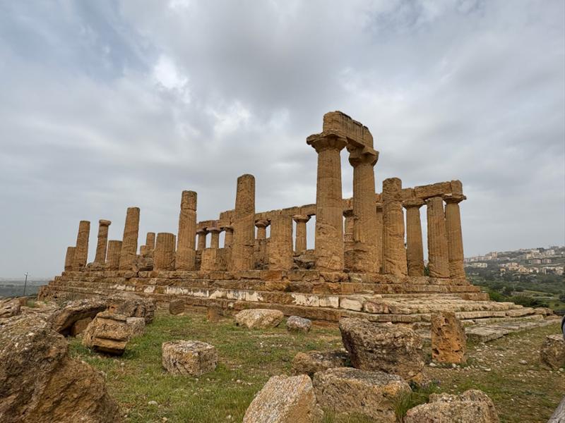 CIE TOURS set a Daily Tour Itinierary to make your visit to ALL of Sicily