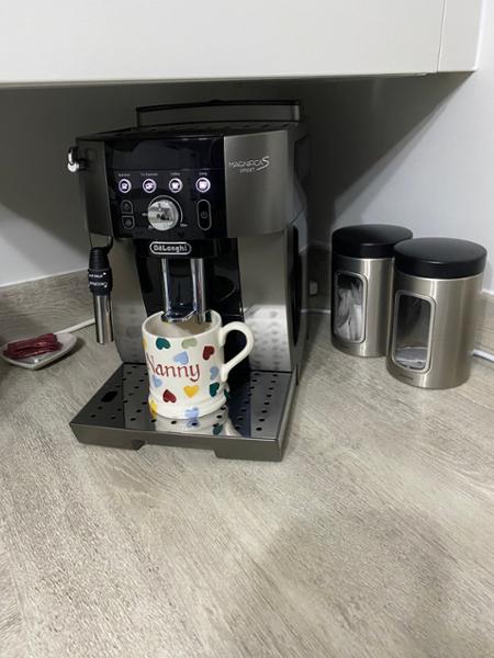 ECAM250.33.TB Magnifica S Smart Automatic coffee maker