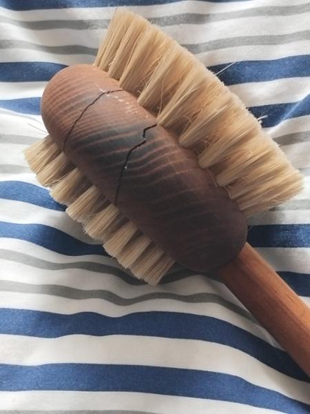 Underwhelming body brush