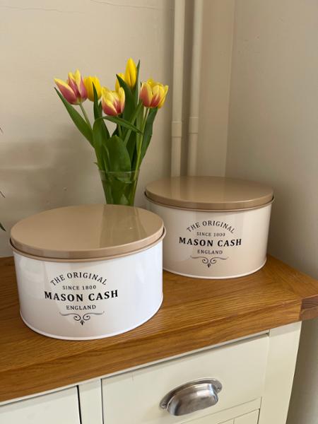 Mason Cash Heritage Set of 2 Cream Coated Steel Cake Tins