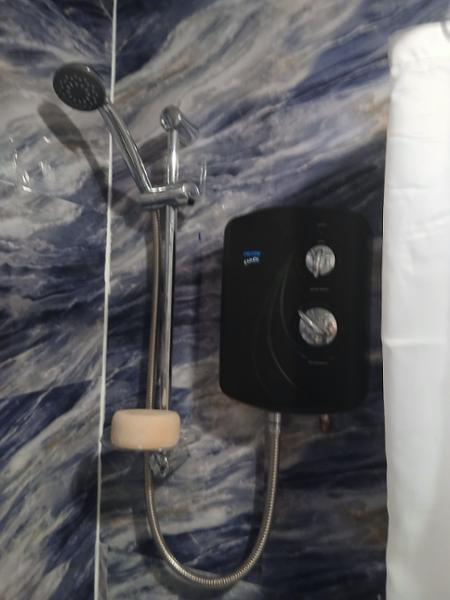 Triton Showers Enrich 10.5kW Black Electric Shower