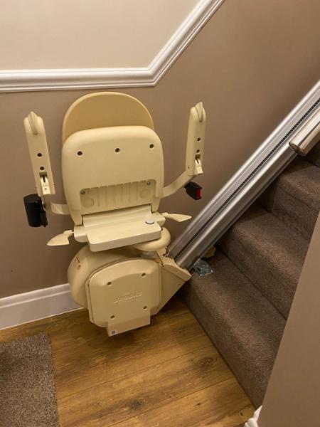 Brooks Stair Lift - 130 T700 Chair - Free Survey - Brand New - Stairlift Cost With Installation Inclusive Unicorn Stairlifts