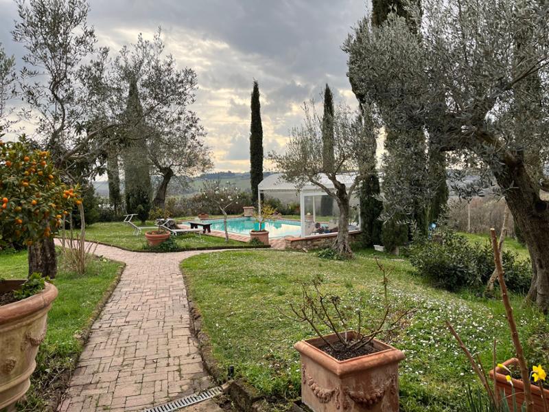 Colli Fiorentini (x 2 people): 17th-century stone farmhouse with A/C in all rooms, 20km from Florence. Tuscan interiors with terracotta floors,...