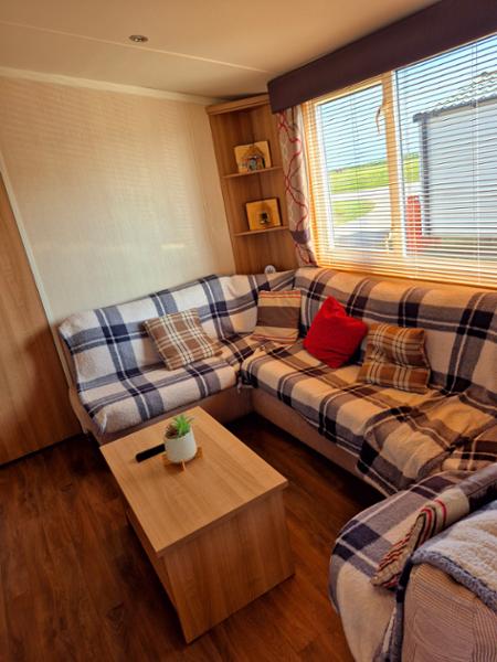 Excellent caravan!