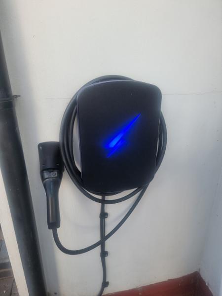 Hypervolt Home 3 Pro 5m Tethered 7kw EV Charger Black