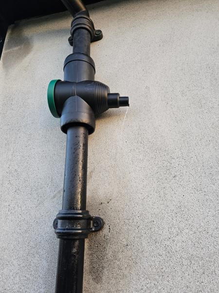 3P FILTER COLLECTOR WITH UNIVERSAL CONNECTION Black