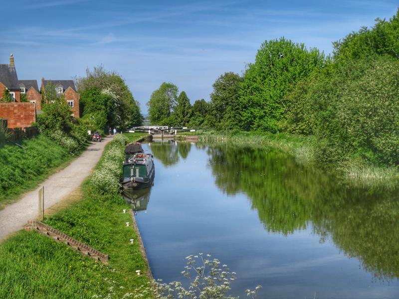Walking 104 miles in 13 days on the Kennet and Avon canal.