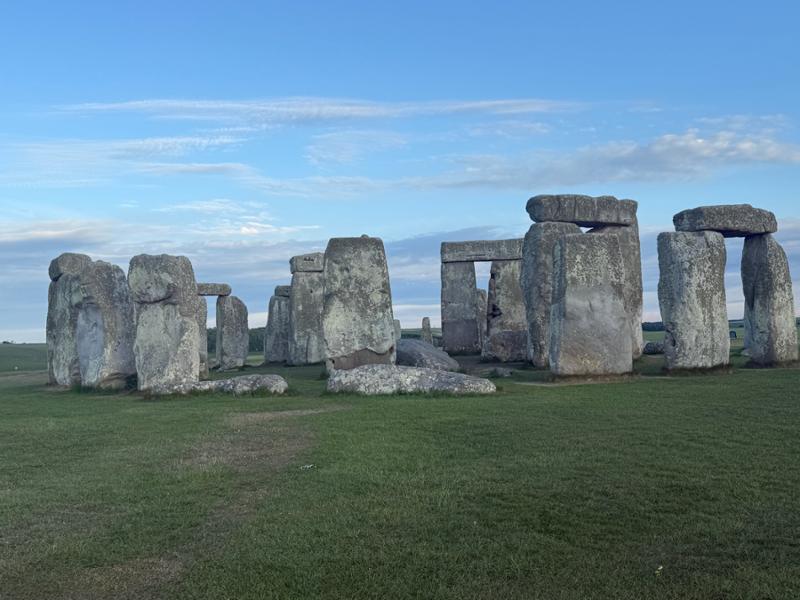 Windsor Castle and Stonehenge Inner day tour
