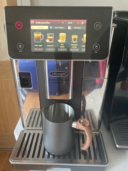 Primadonna aromatic bean to cup coffee machine