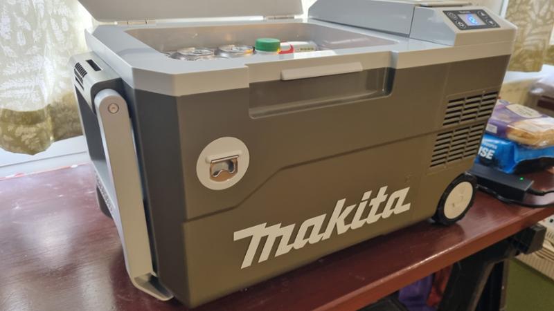 Makita 18v LXT Cooler Warmer Box 20L with Wheels Olive DCW180ZO