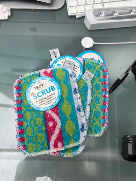 Scrub cloth