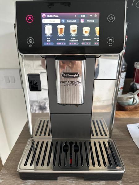 Primadonna aromatic bean to cup coffee machine
