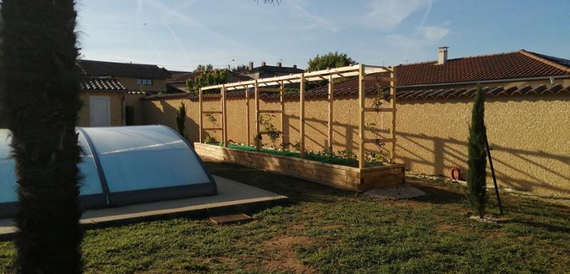 Jardinière qui correspond à mon attente et qui s'intègre parfaîtement.