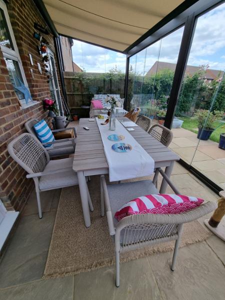 Vista 4/6 Seater Extendable Dining Set