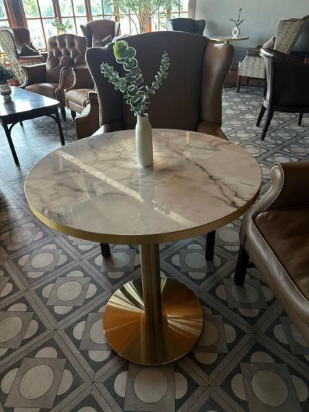Great cafe tables.