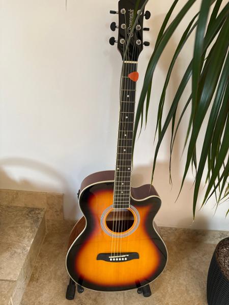 Brunswick BD200SB Dreadnought Acoustic Guitar, Sunburst Gloss