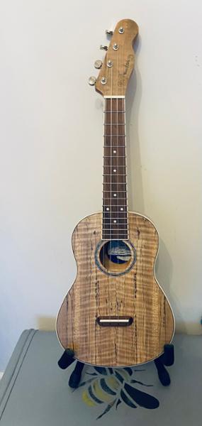 Fender Zuma Exotic Concert Ukulele, Walnut Fingerboard, Spalted Maple