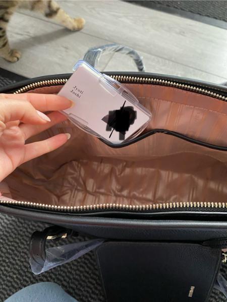 Company sells 2nd hand bags!DONT BUY - APPALLING CUSTOMER SERVICE/lack off