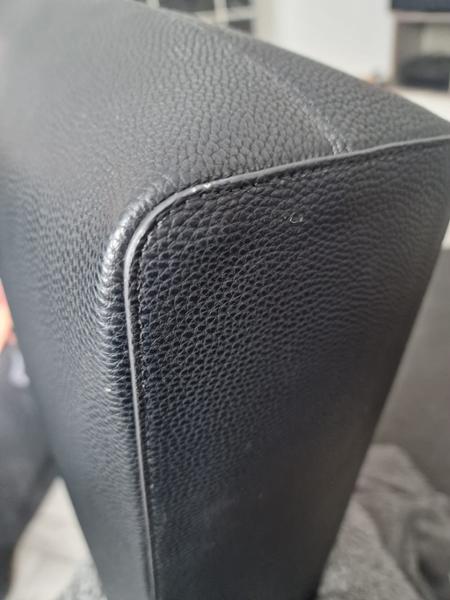 Company sells 2nd hand bags!DONT BUY - APPALLING CUSTOMER SERVICE/lack off