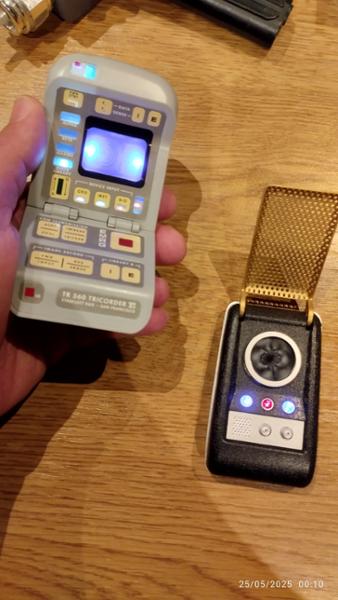 Star Trek: Light-and-Sound Communicator