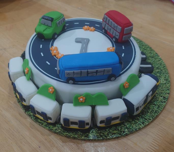 Fantastic cakes and cupcakes with amazing service