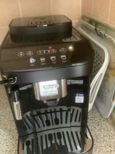 Magnifica Evo Bean to Cup Fully Automatic coffee maker ECAM290.61.SB 