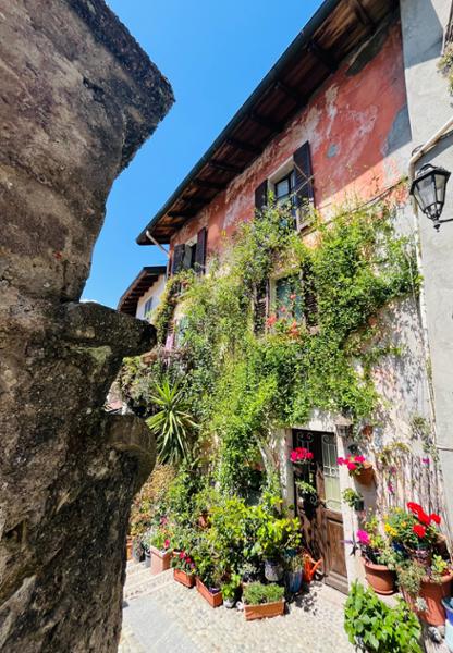 8 Day Italian Lakes by Rail incl. Lake Como, Lake Maggiore, Verona city tour, Rail tickets, ferries on the lakes + more.