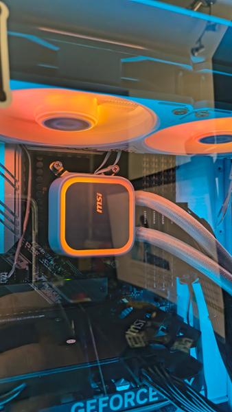 MSI MAG CORELIQUID A13 240 White Intel/AMD CPU All-in-one Liquid Cooler