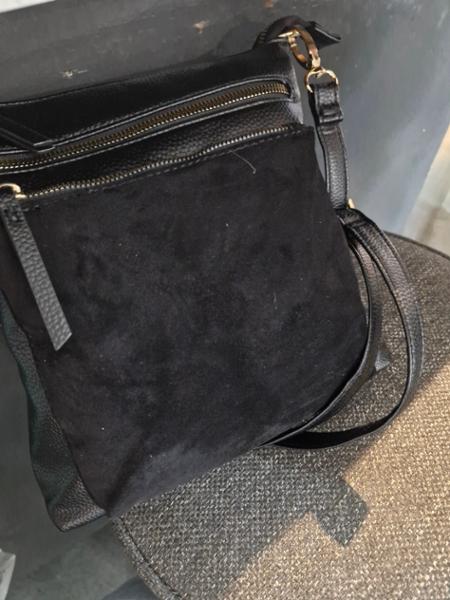 Womens Black Tessa Cross Body Bag with Zip