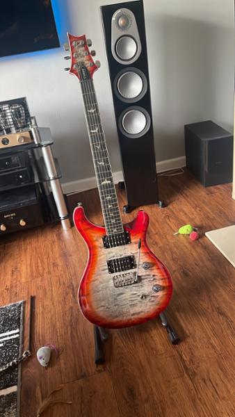 PRS SE Custom 24-08 Quilt Electric Guitar in Charcoal Cherry Burst