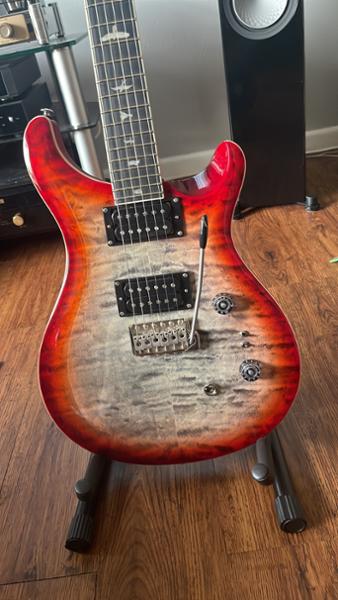 PRS SE Custom 24-08 Quilt Electric Guitar in Charcoal Cherry Burst