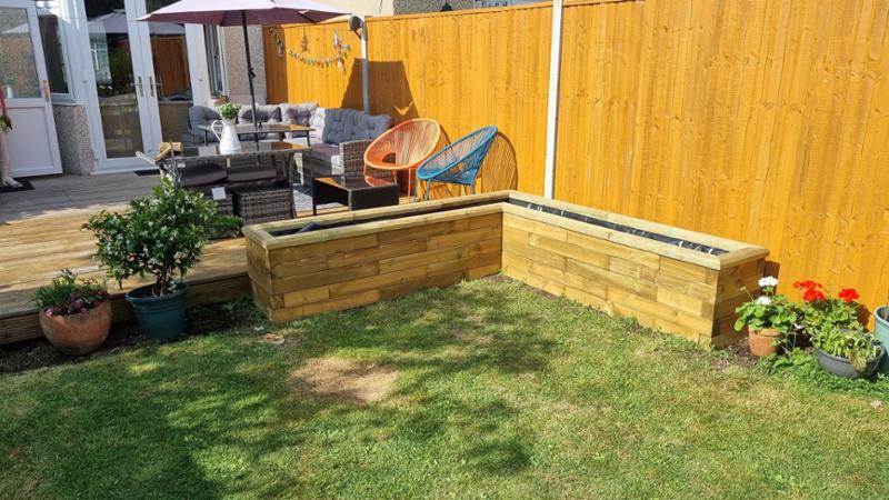 L shape raised bed. Excellent.