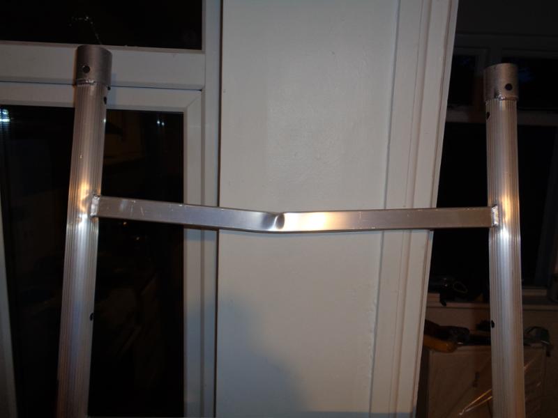 Got a scaffolding with a bent rung, no support