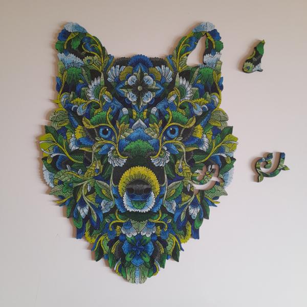 Beautiful, intricate wolf puzzle