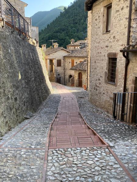 Umbria, a fabulous walking trip thru a beautiful & quiet part of Italy.